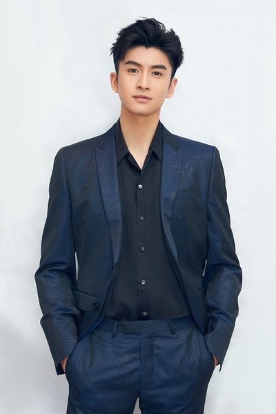 張雲龍個人資料簡介（從小對演戲有興趣，決定考藝術院校）