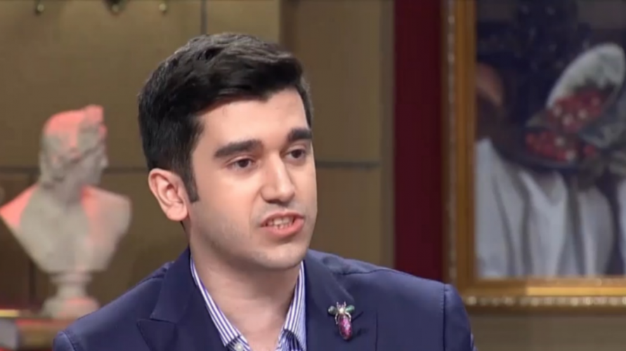 網紅唐小強遭遇地震被埋廢墟下！楊迪為他祈禱，曾救多名中國人