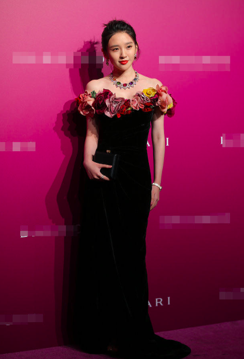 唐藝昕產後營業，張若昀高調宣主權！對孩兒他媽告白：我愛她