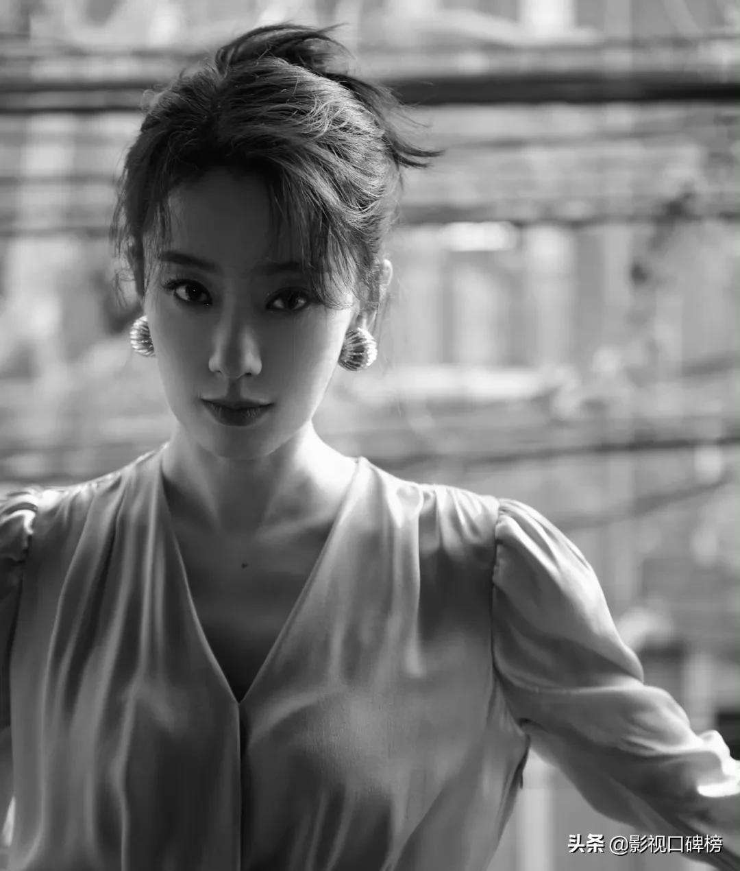 張小斐包場支持賈玲！神仙友誼不是白來的，賈玲提前付出了很多