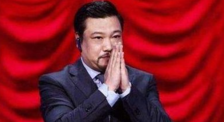 賈冰娛樂圈歷險記：17歲當兵，28歲當團長，35歲副處級；37歲爆紅