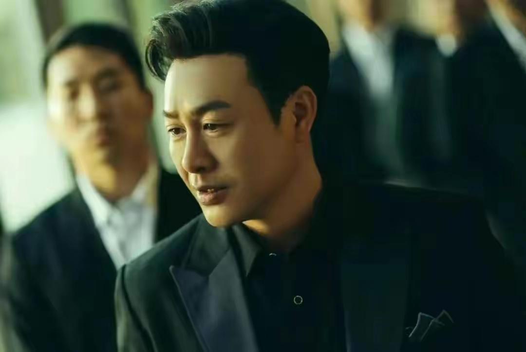 《狂飆》口碑崩塌，張頌文李一桐參加慶功宴，安欣黃瑤被網暴
