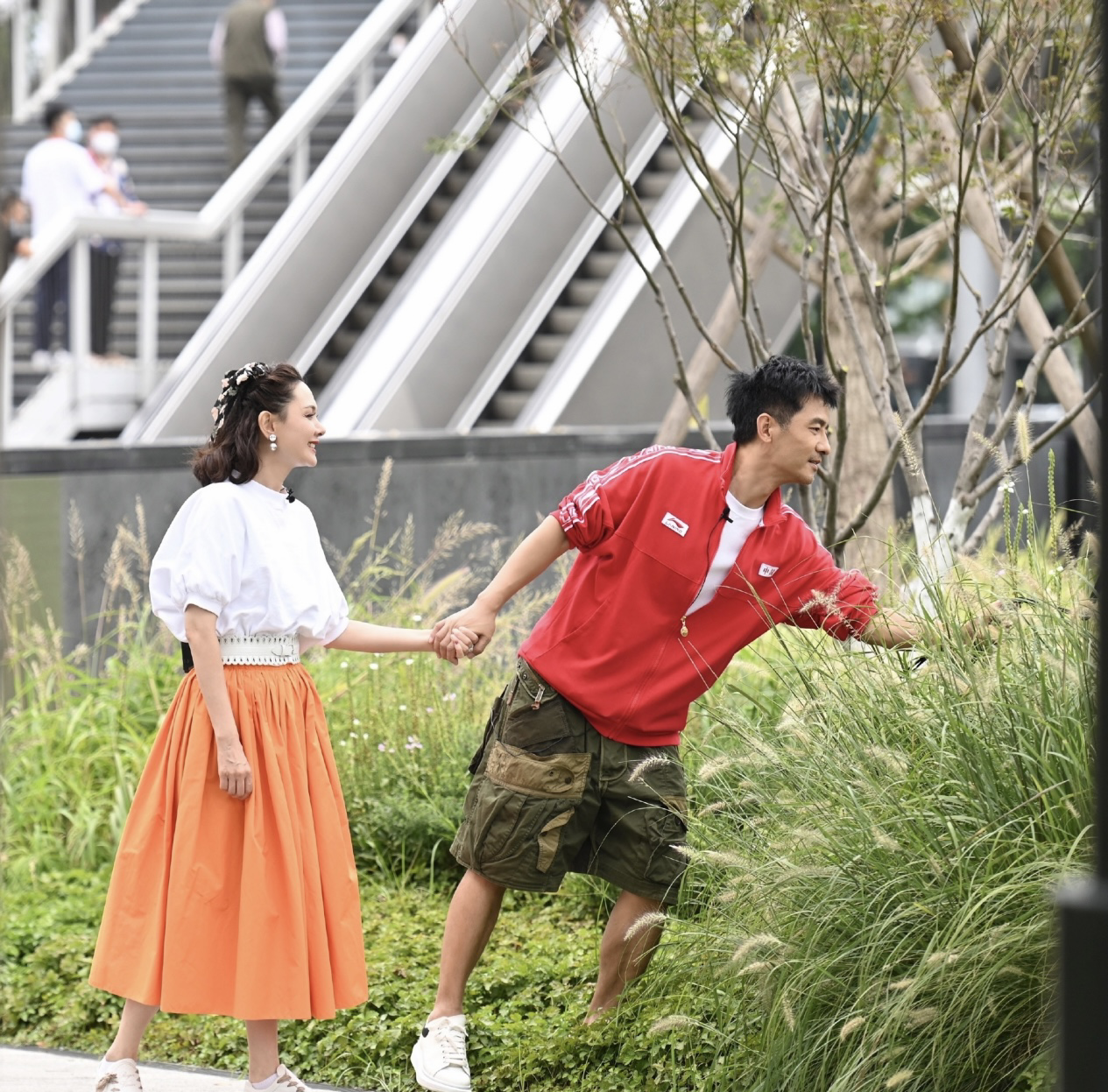 程莉莎個人資料簡介（自備女人味，身材曼妙穿衣有料）