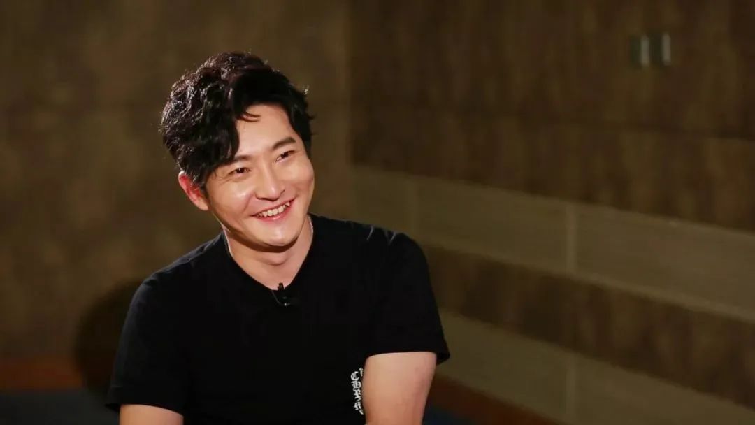 對話劇舞台是非常有敬畏心的戲劇王子—郭京飛