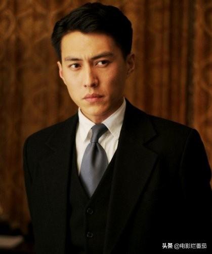 靳東就算全網嘲，也是目前中國最成功的男主角之一