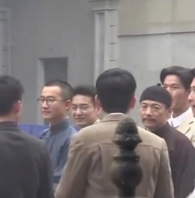 劉昊然王俊凱胡先煦同遊迪士尼，電影也一起拍，神仙男孩友誼慕了