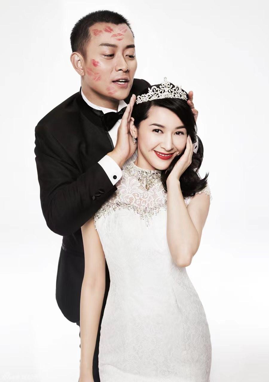 小12歲嬌妻曾是模特兒冠軍，賢惠端莊溫婉迷人，黃海冰真娶到寶了