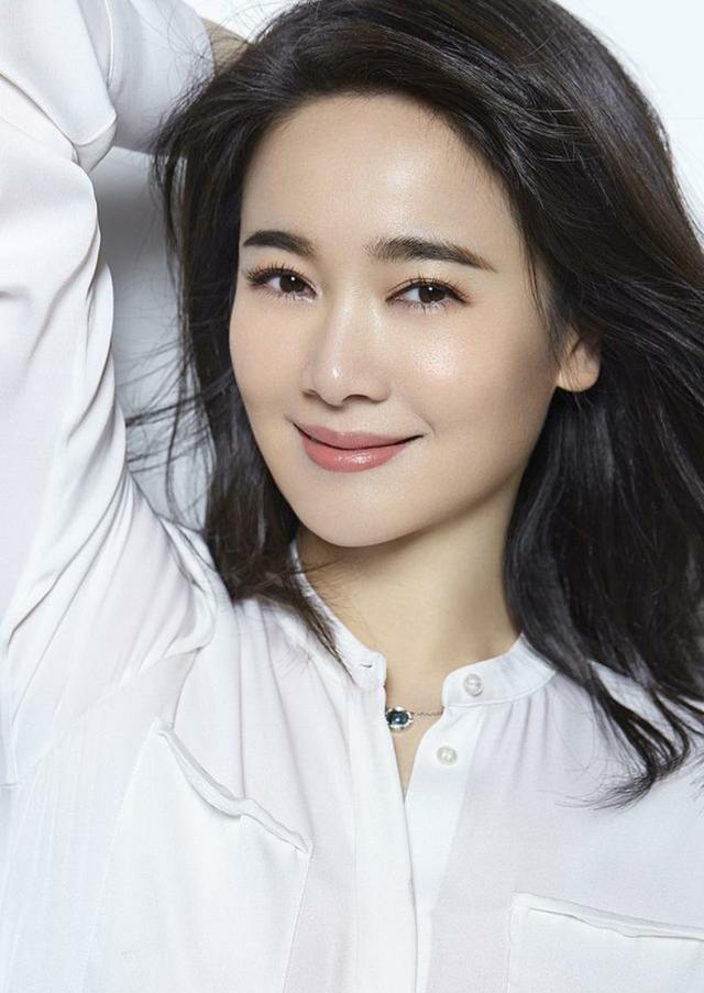 氧氣美女左小青個人簡介