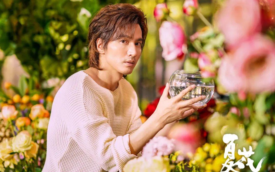 45歲言承旭在新劇《夏花》中飾演落魄大叔，荷爾蒙滿屏