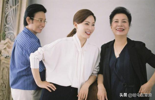 曾是知名演奏家的陳數為79歲老母親慶生，真看不出年紀