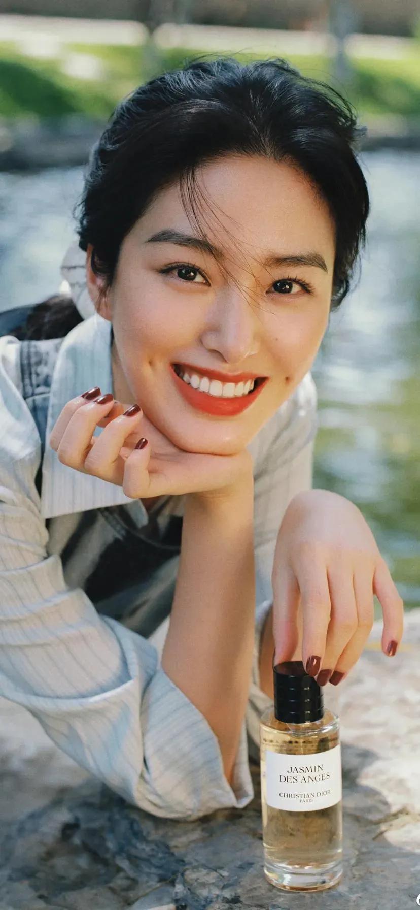 新晉明星—–楊採缽個人資料簡介