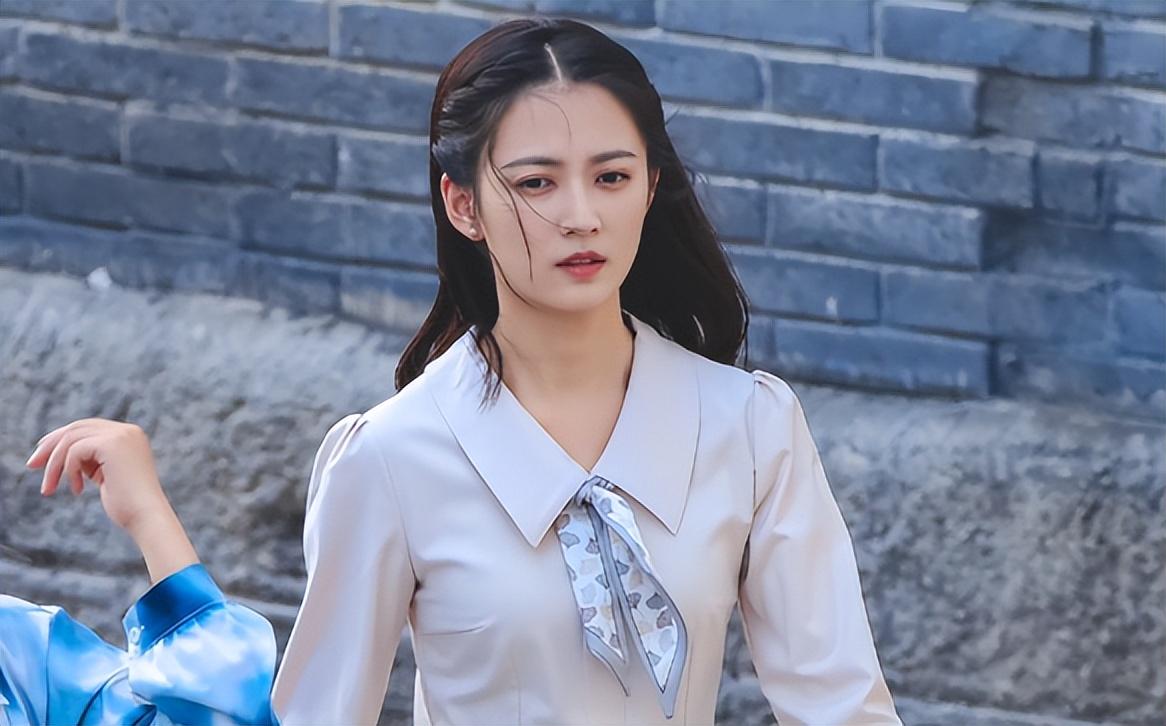 演配角驚艷眾人，飾演女主角被稱為「木頭美人」的陳缽琪，究竟是什麼體質