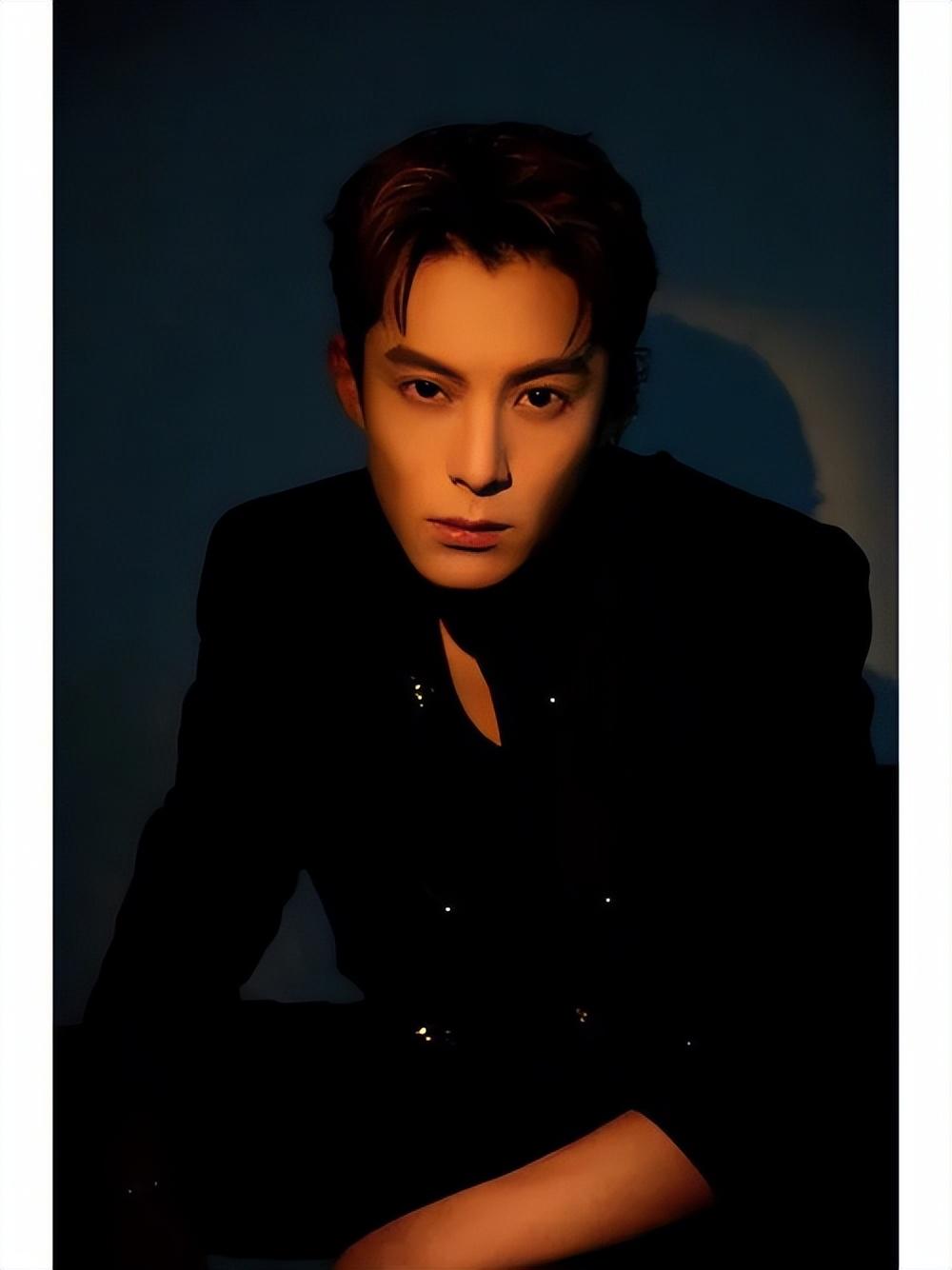 王鶴棣如何一步步完成從模特兒到明星的蛻變的？