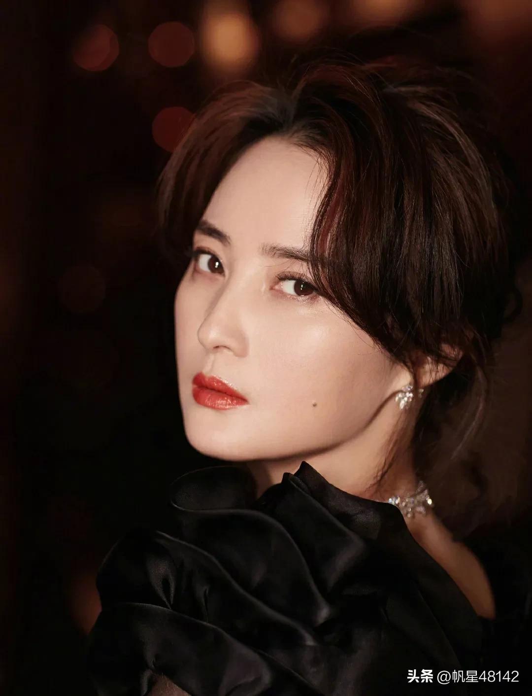 演員蔣勤勤的個人資料簡介