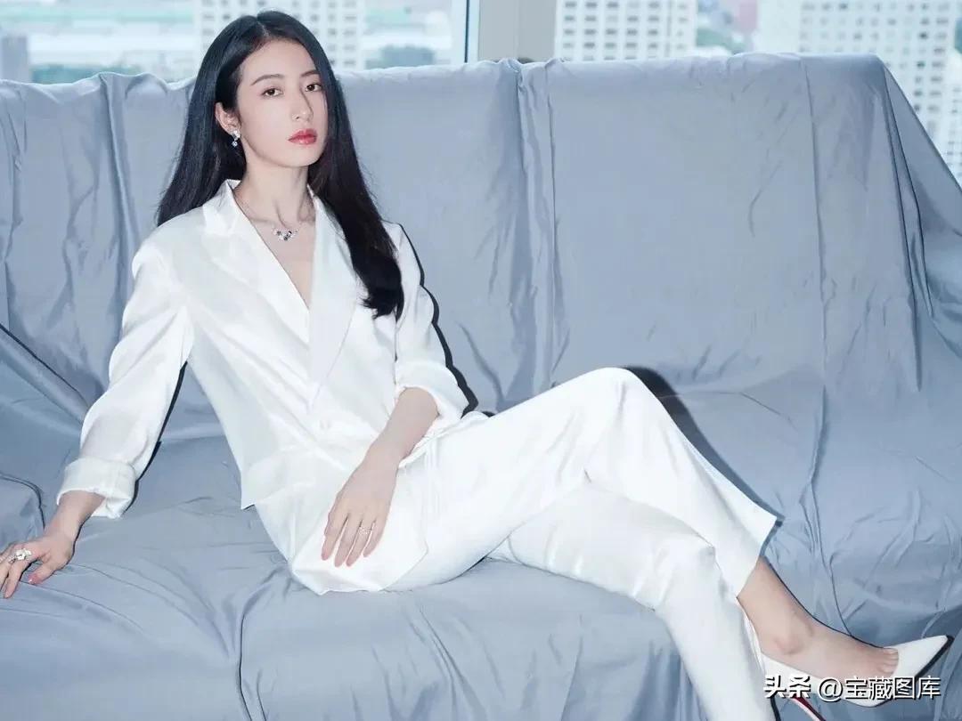 當紅明星周雨彤的星路歷程大盤點