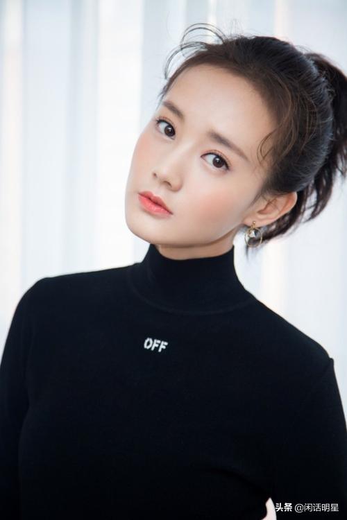 3年內飾演14部影視劇女1號的李一桐，來頭有多大？