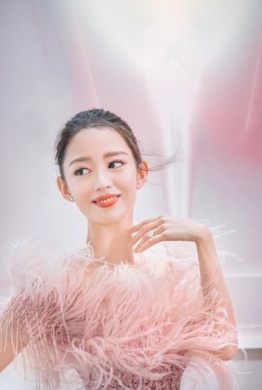 吉娜是如何做到從「鋼琴小天才」到「中國好媳婦」的？