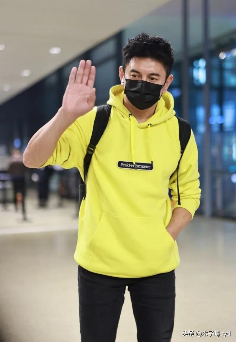 吳奇隆年過半百依然風采，一起來看看他從跆拳道得獎者到演藝圈的生涯