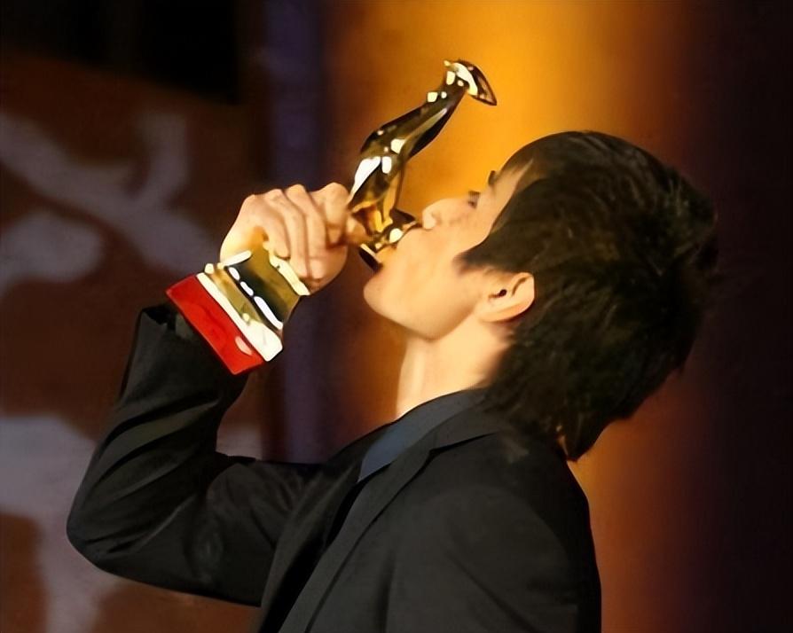 徹底退出中生競爭，23歲就得影帝的劉燁，這些年發生了什麼事？