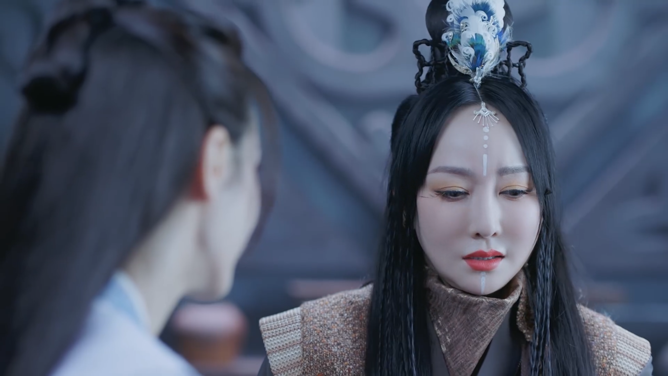 紅極一時的歌手薩頂頂為何這麼熱衷客串古偶劇？