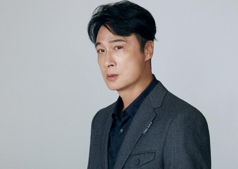 邪魅自成一派的吳鎮宇簡介