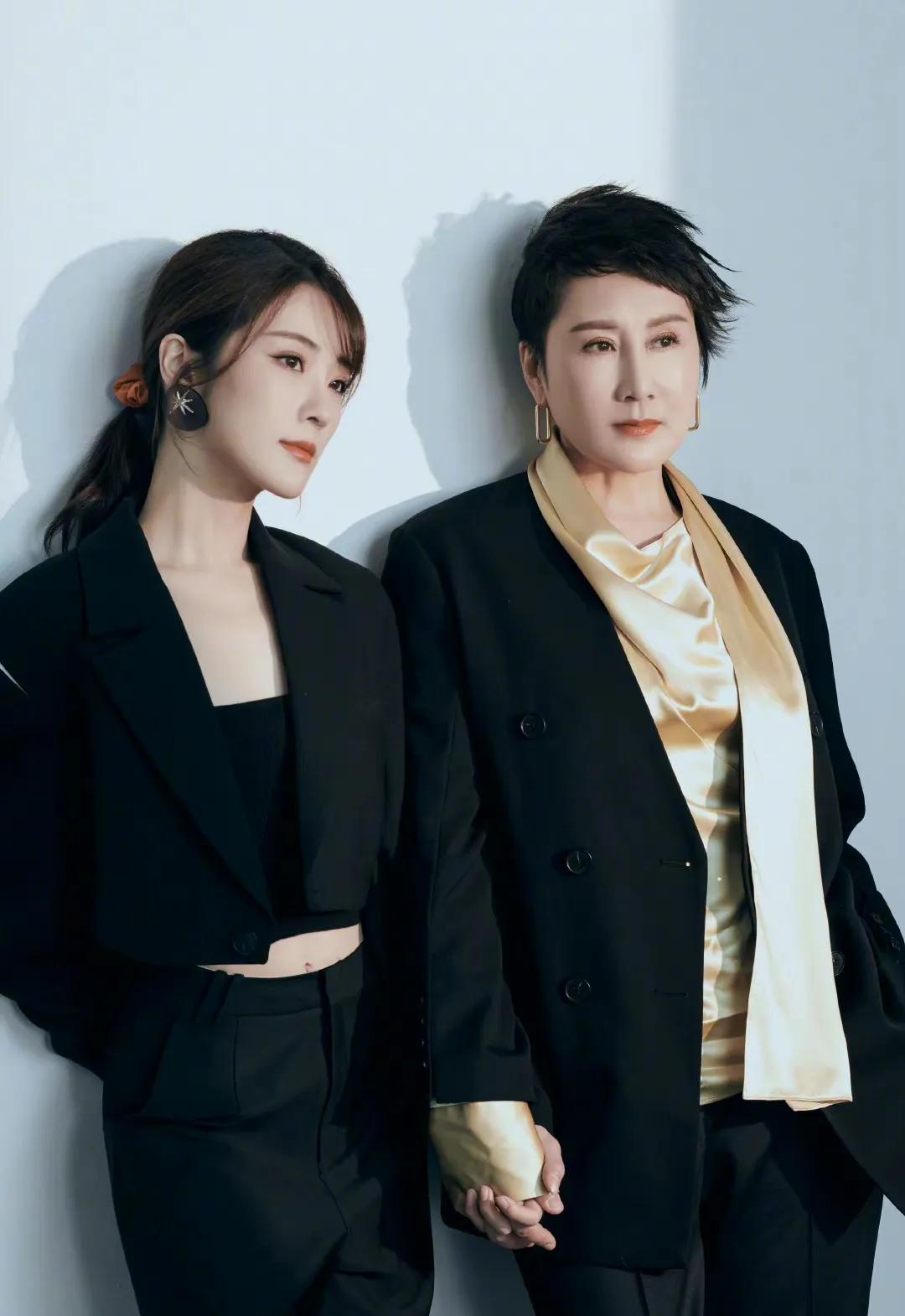 嫁圈外丈夫的張凱麗，夫妻恩愛26年生一女，女兒如今也是演員