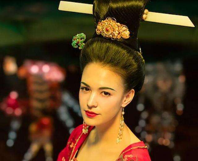 楊貴妃簡介(歷史上的楊貴妃真實的一生原來是這樣的)