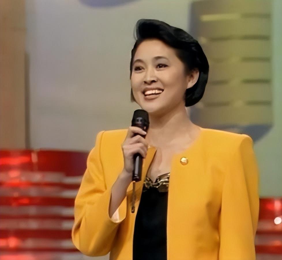 五次戀愛，三婚兩離，同居六年慘被拋棄的倪萍，終於收穫了真正的愛情