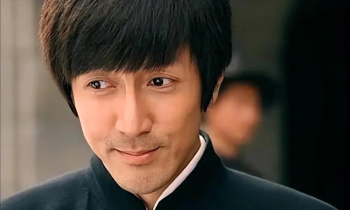 為人低調不張揚的張魯一，長相帥氣戲也好，拍的戲錢都給夫人