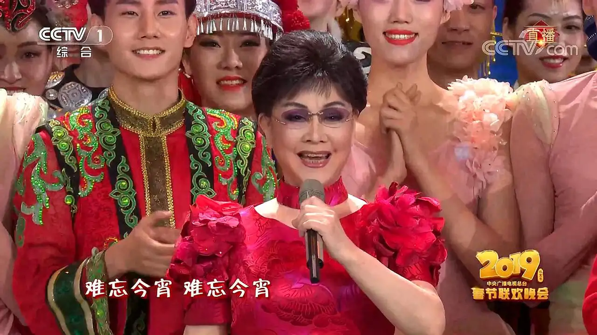 風光背後對女兒有愧疚，李谷一二婚丈夫離世後，女兒成唯一依靠