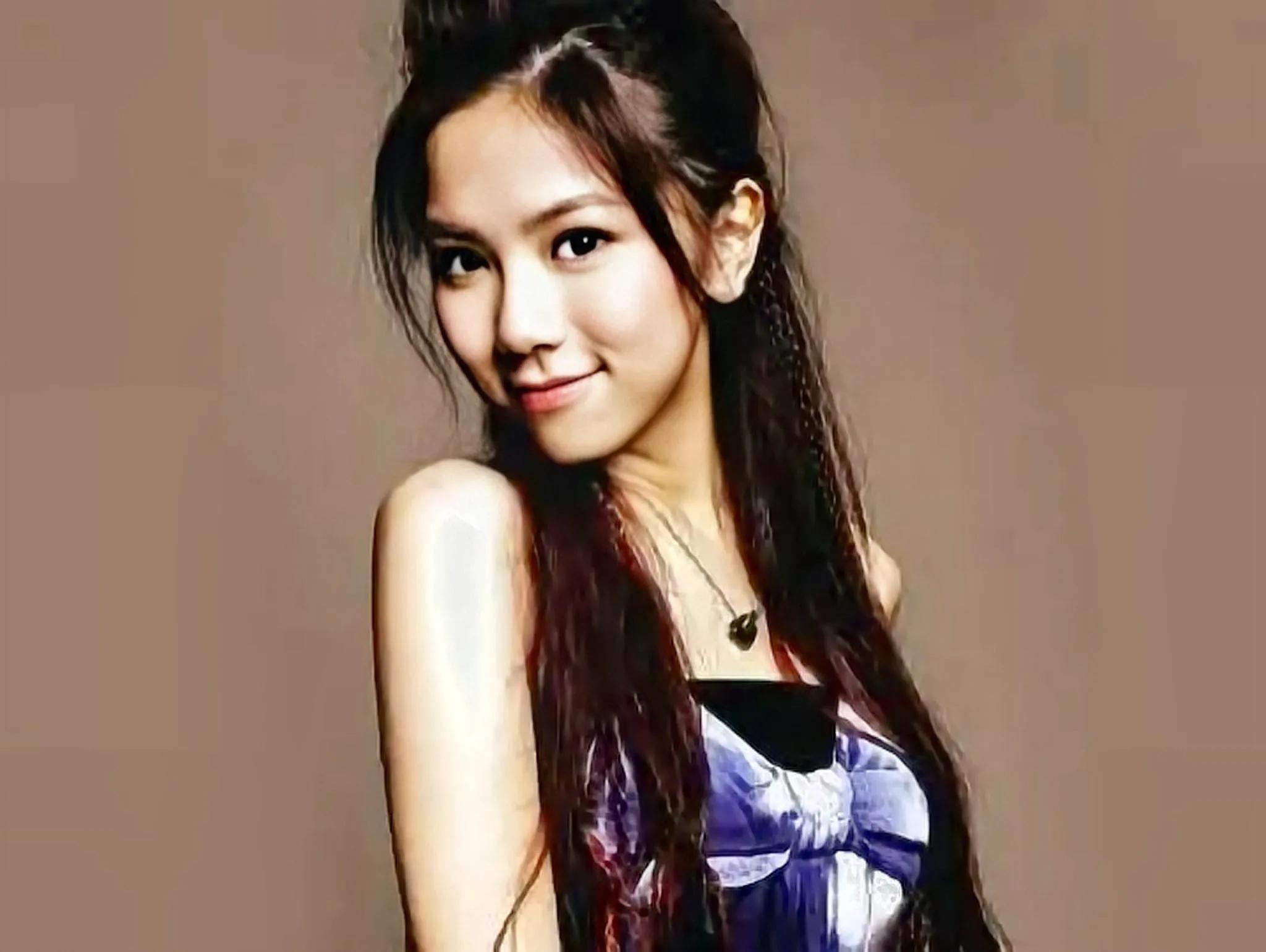 歌手鄧紫棋的出道史簡介