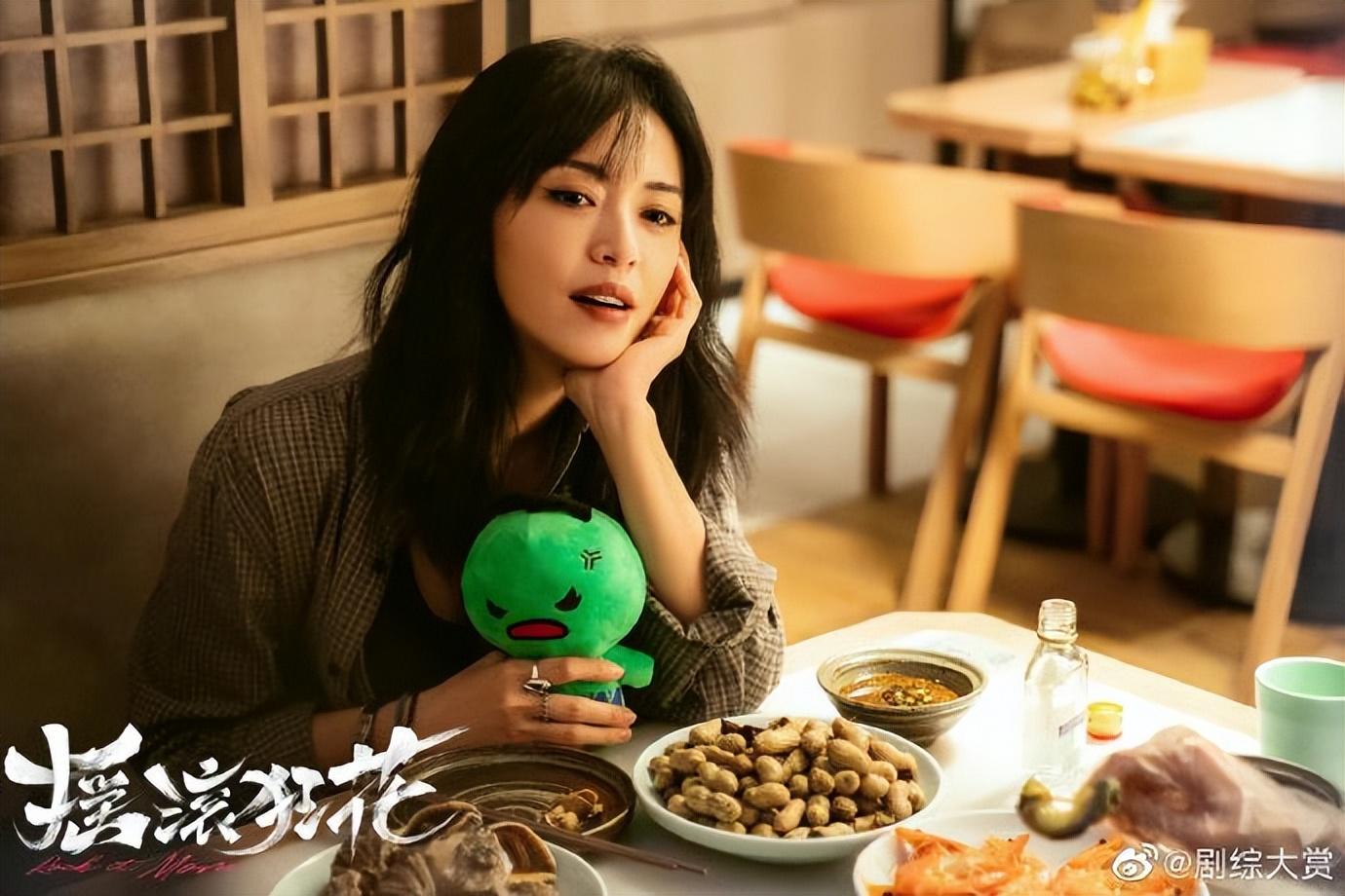 五年生兩娃，43歲靠實力演出大女主角：姚晨的人生有多精彩