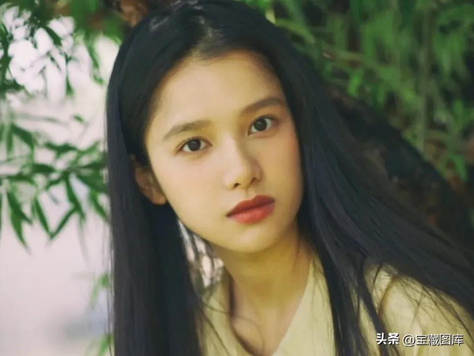 當紅明星吳倩個人資料簡介及的星路歷程