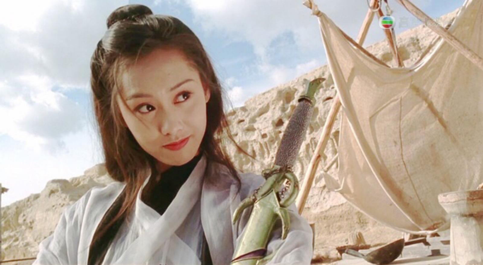 朱茵個人資料簡介 回歸自然生活，開97年的破車，活成了娛樂圈李子柒