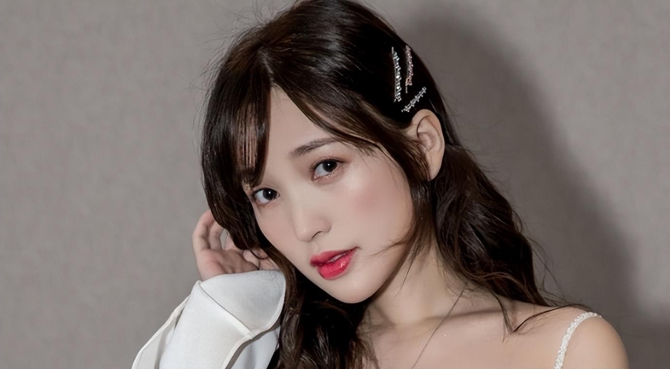 39歲金莎個人資料簡介： 官宣戀情！曬男友廚藝比心秀恩愛，男方身分神秘引猜測