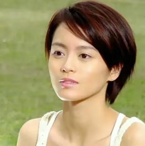 玉女掌門人梁詠琪個人資料簡介， 最紅時為愛甘當小三 後被拋棄閃婚老外獲幸福