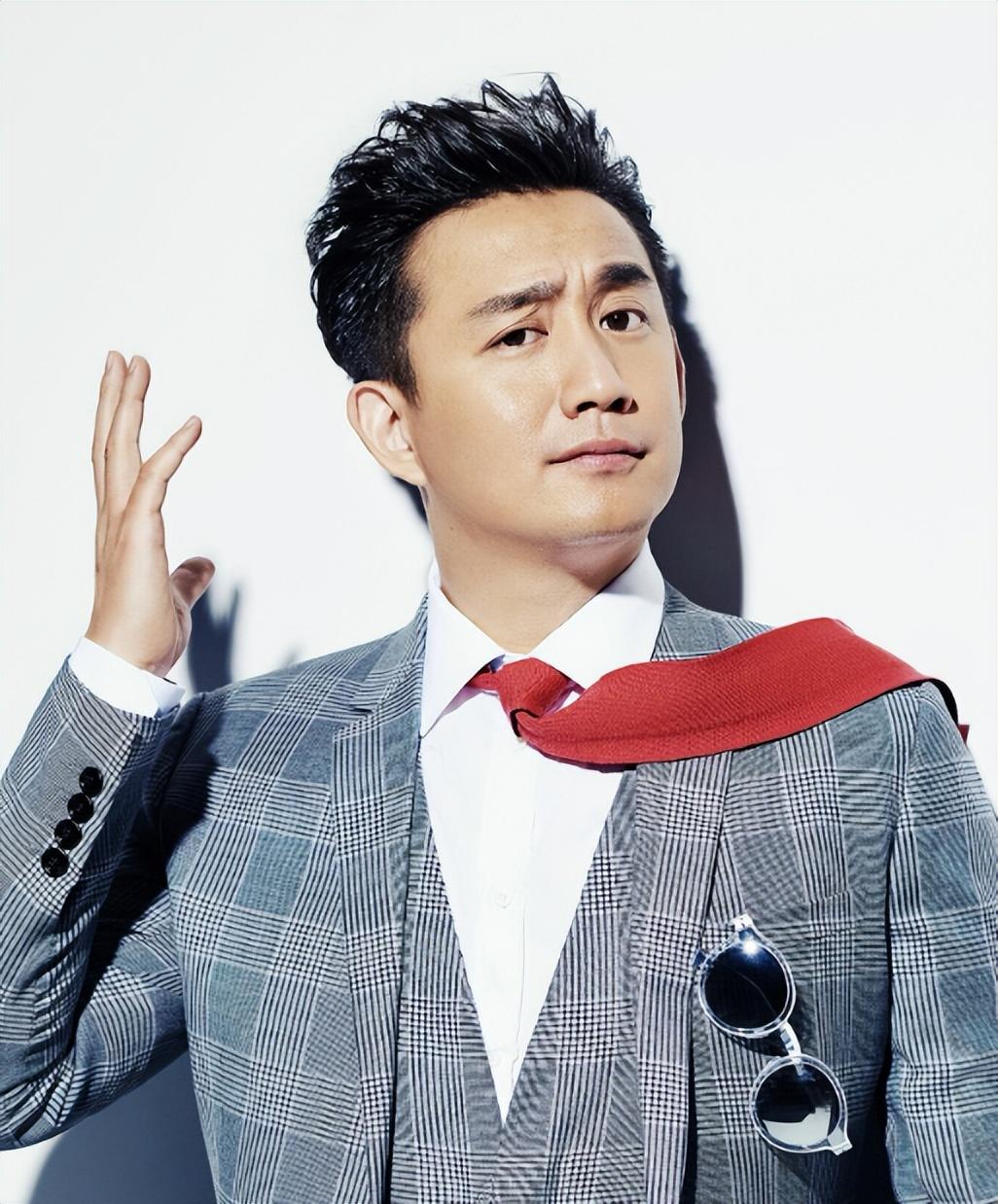 黃磊個人資料 這次，51歲的他，不再被世界寬容