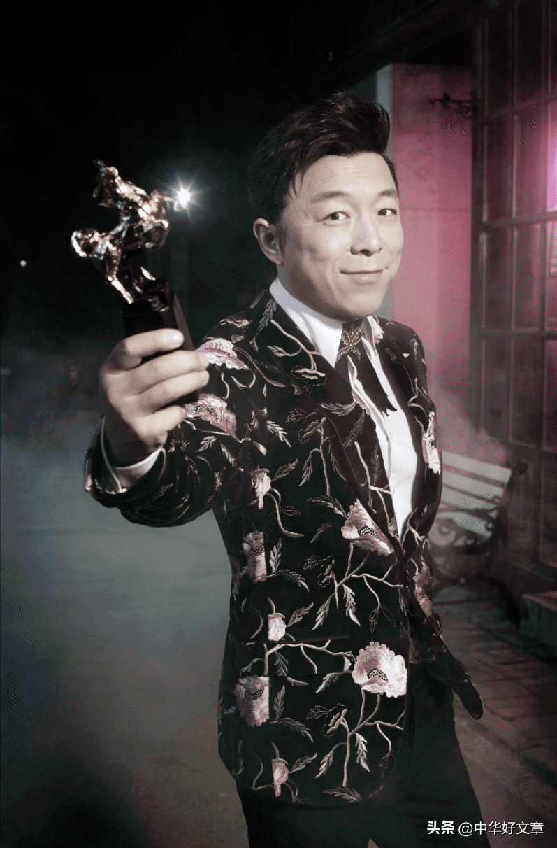 黃渤個人資料 他從酒吧賣唱到百億影帝，引發熱議