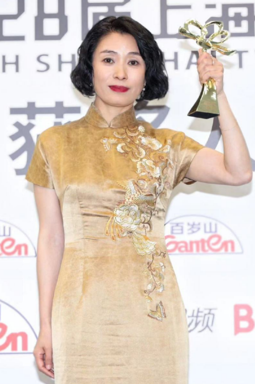 王珞丹個人檔案 她以《奮鬥》成名，出道19年低調有作為，39歲添新身分卻遭質疑