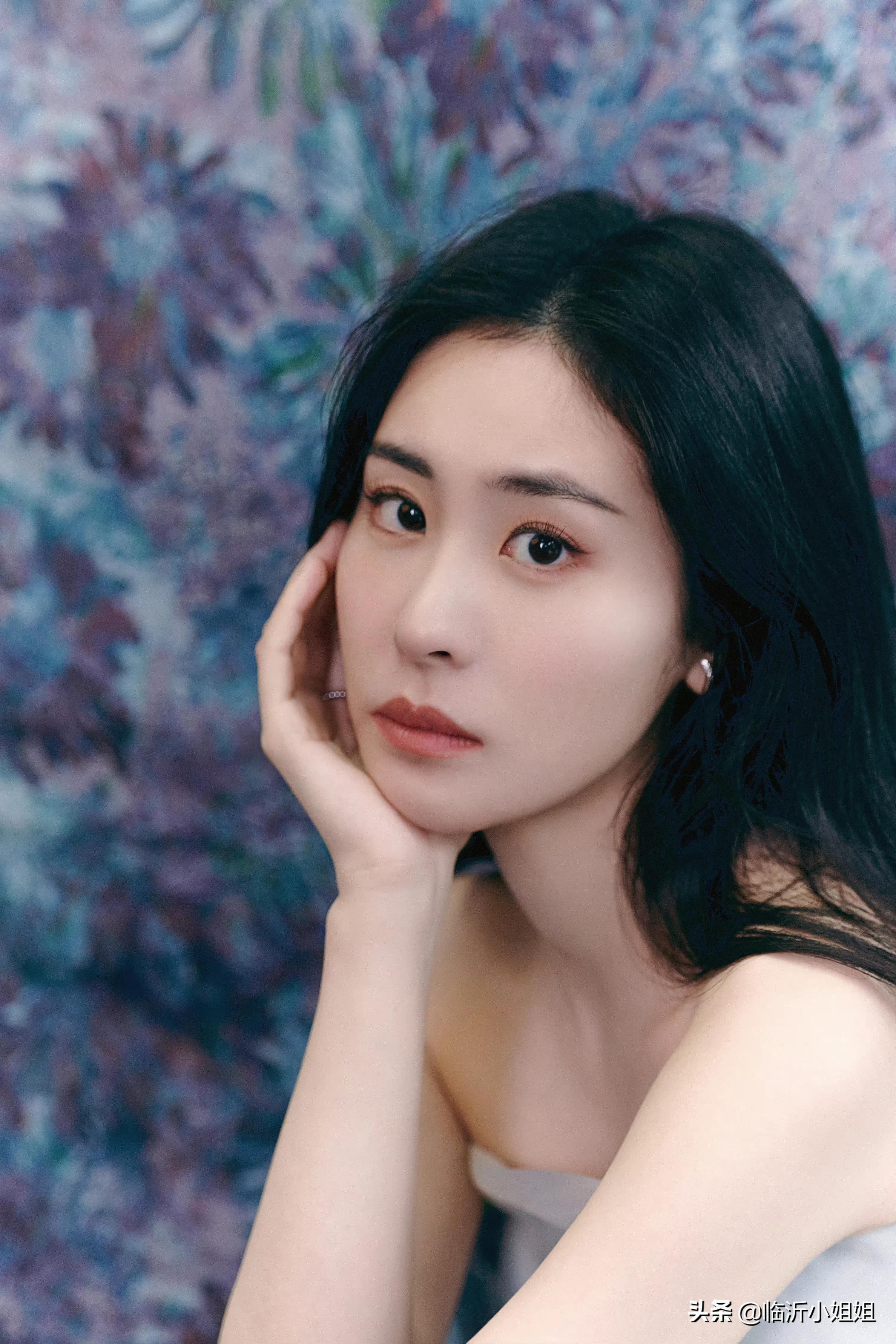 張碧晨簡介 個人檔案 ，才華洋溢的美女歌手，溫婉柔情的氣質，太迷人