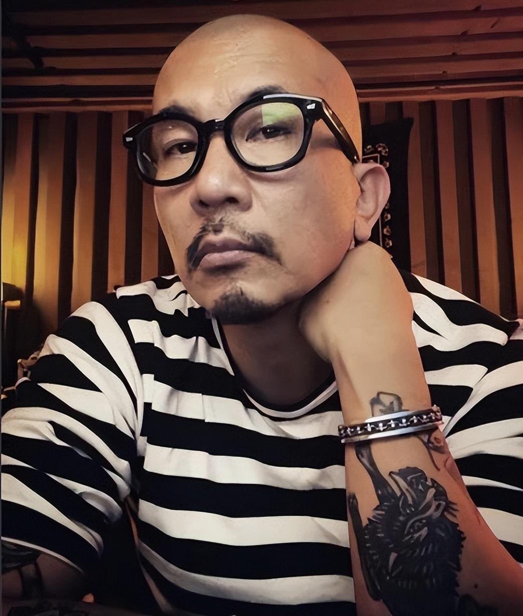 具俊曄個人資料簡介 媽寶、裸露癖！讓大S念了20年，這光頭遠不止這些