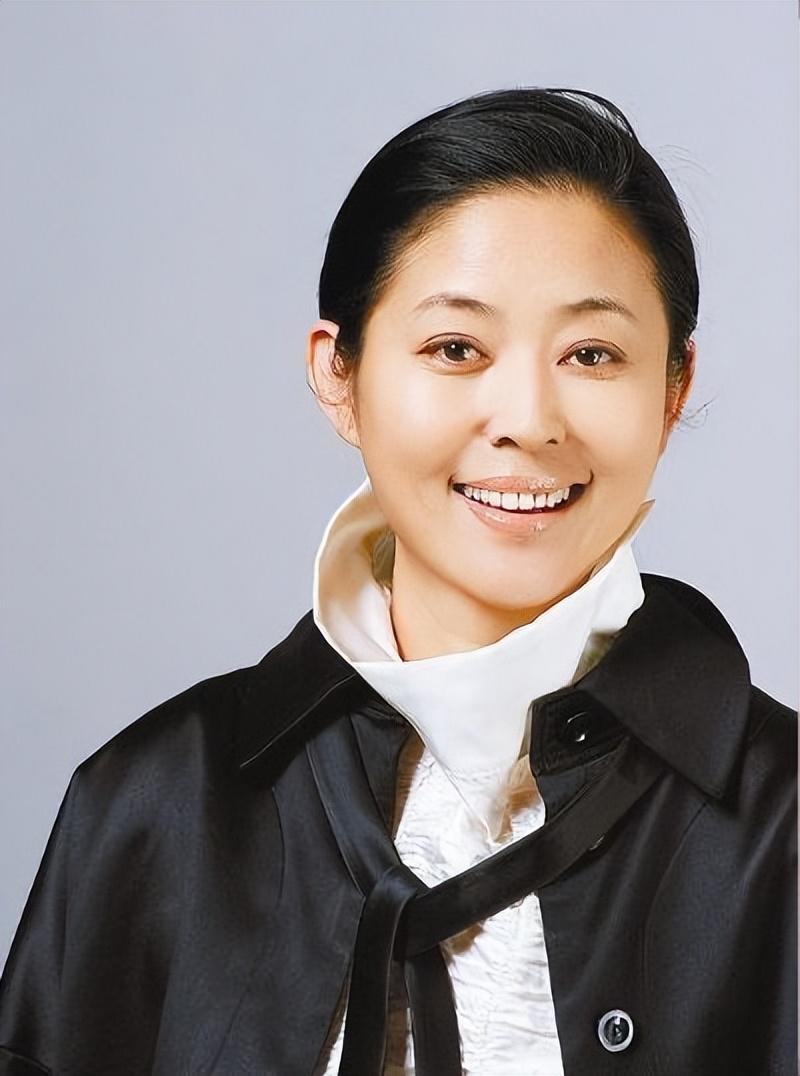 倪萍個人資料簡介 ：如果有來生，我既不要父母，也不要孩子，也不要家庭